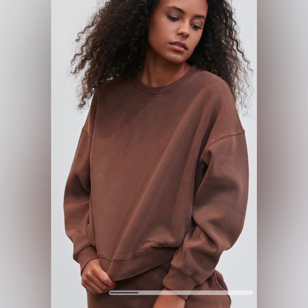Pantone fleece pullover
